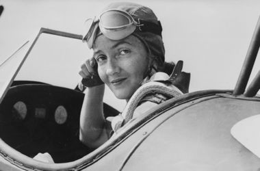 29 березня 2016, 7:29 Переглядів:   Ненсі Харкнесс Лав боролася за право жінок бути льотчиці