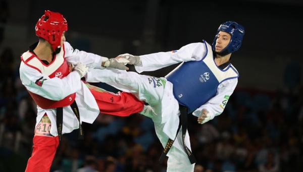 Абугауш також приніс збірній Йорданії першу медаль в історії Олімпіад