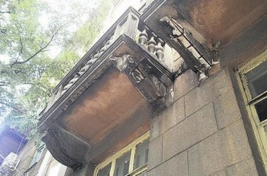 17 серпня 2011, 16:53 Переглядів:   Балкон впав вмить