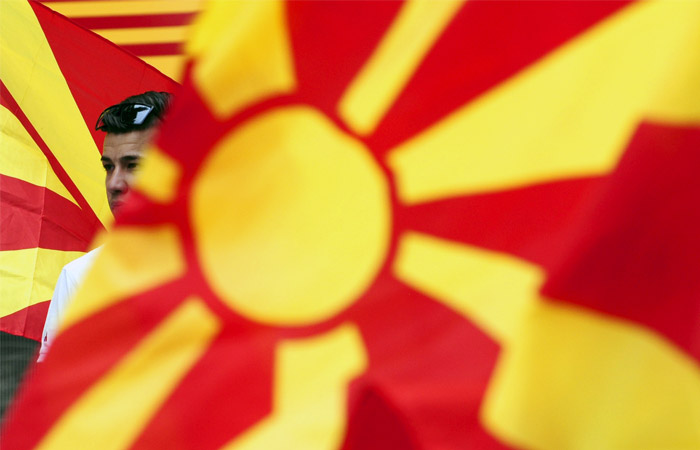 Афіни згодні на компроміс, але сотні тисяч греків незадоволені варіантами перейменування, так як від слова Македонія сусідня країна позбавлятися не планує   Фото: Reuters   Москва