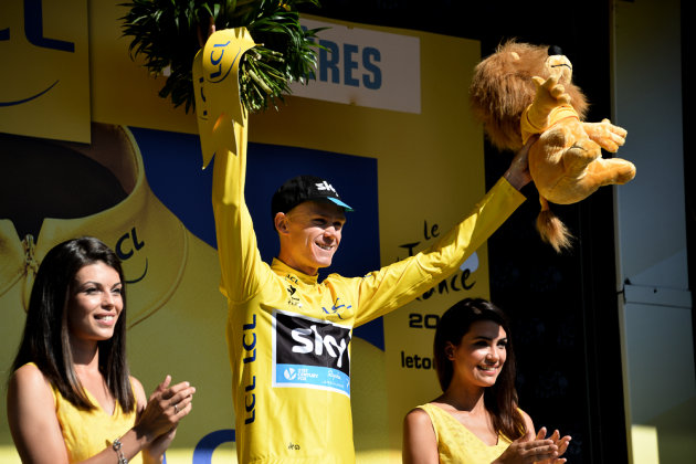 Відео з супер швидкісного командного етапу Тур де Франс: