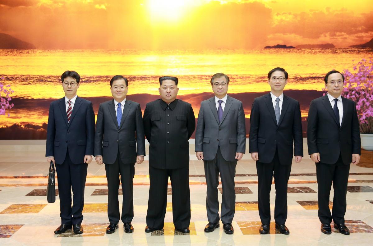 14:00, 06 березня 2018   світ   478   Кім Чен Ин заявив про рішучий бажанні поліпшити відносини Північної і Південної Корей, а також досягти прогресу в питанні возз'єднання на Корейському півострові
