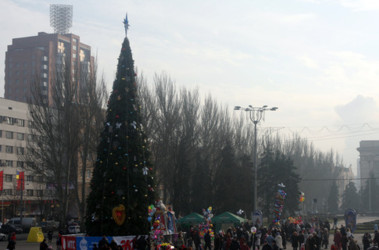 3 січня 2011, 16:42 Переглядів:   Донецька область поступово приходить в норму після новорічних застіль