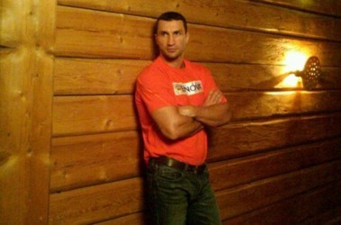 29 листопада 2011, 13:31 Переглядів:   Володимир Кличко в своєму Тренировочка таборі в австрійському Гоїнгу
