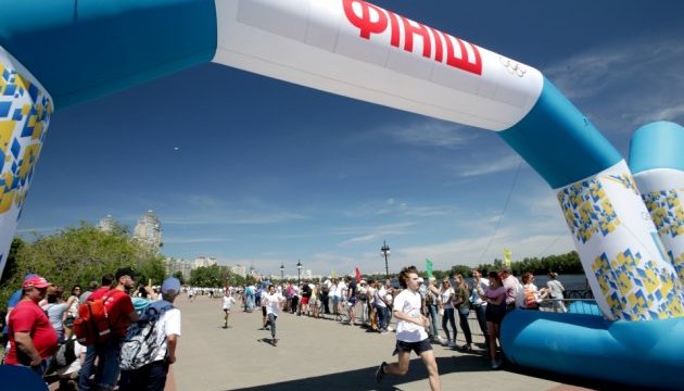 Олімпійський день, який проводиться щорічно майже в 200 країнах світу, в Києві пройшов сьогодні на Оболонській набережній
