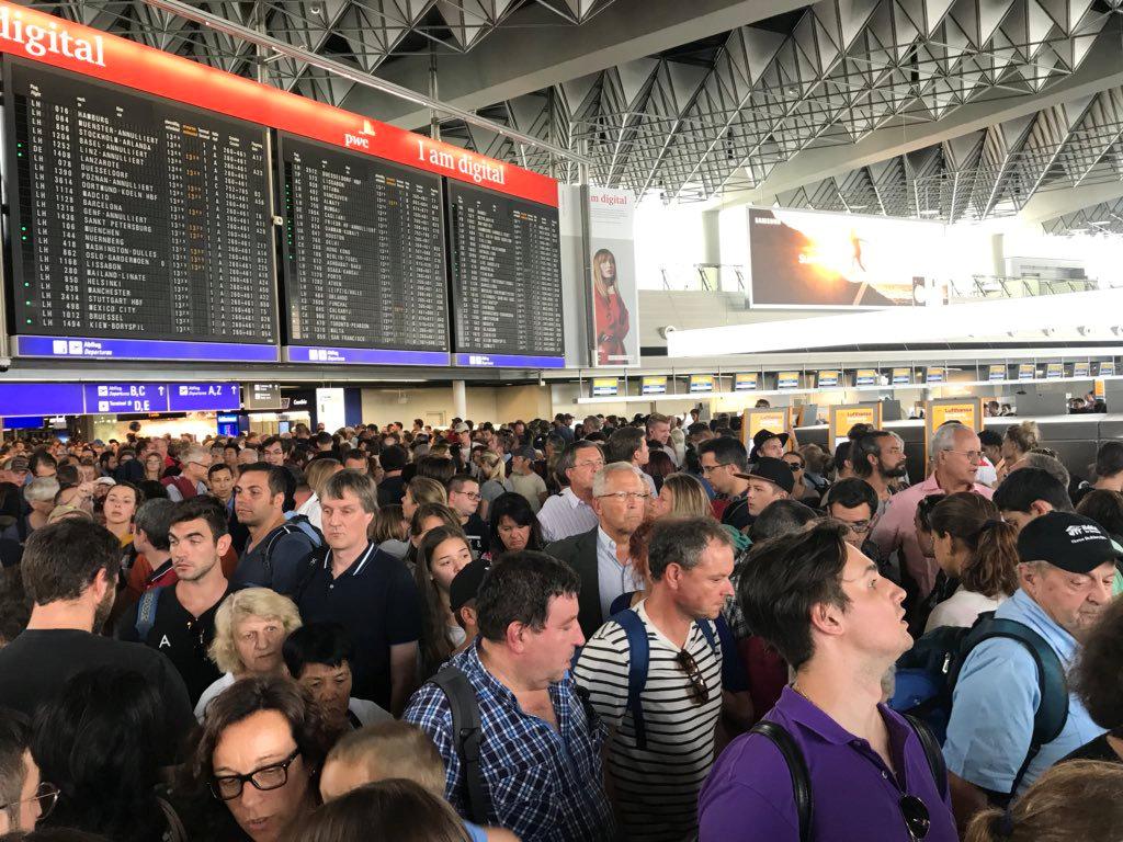 В аеропорту Франкфурта повідомили, що інцидент істотно вплине на графік авіарейсів