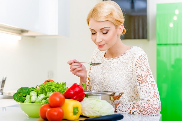 Боннський суп допомагає людині не тільки схуднути, але і заодно очистити організм від шлаків і токсинів, що позитивно позначається на загальному стані здоров'я і повертає життєву енергію в тонус