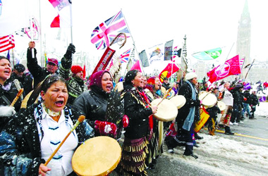 17 січня 2013, 3:03 Переглядів:   Тисячі канадських індіанців провели Національний день дій, фото з сайту & nbsp; canada indians