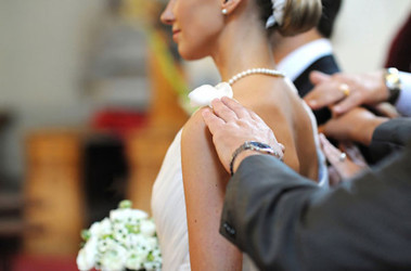 8 апреля 2012, 13:07 Переглядів:   З сьогоднішнього дня на весільний рушник українкам можна ставати лише з 18 років