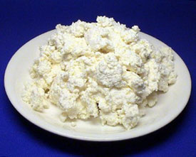 Сир - 14% кількість білка в продуктах кисломолочного походження такого типу